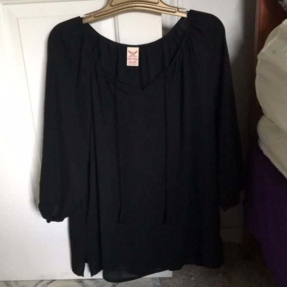 Black blouse - Picture 1 of 2